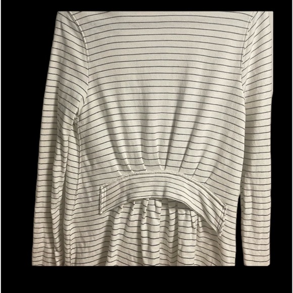 Zipper up ruffle jacket - Picture 4 of 14